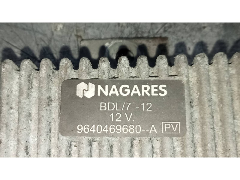 Recambio de caja precalentamiento para nissan x-trail (t31) le referencia OEM IAM 9640469680  
