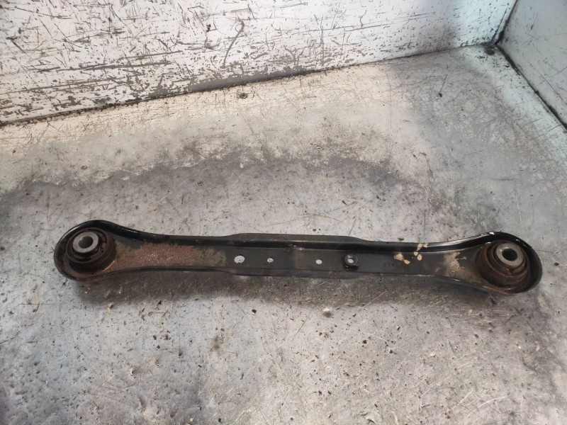 Recambio de brazo suspension superior trasero izquierdo para land rover freelander (lr2) td4 e referencia OEM IAM   
