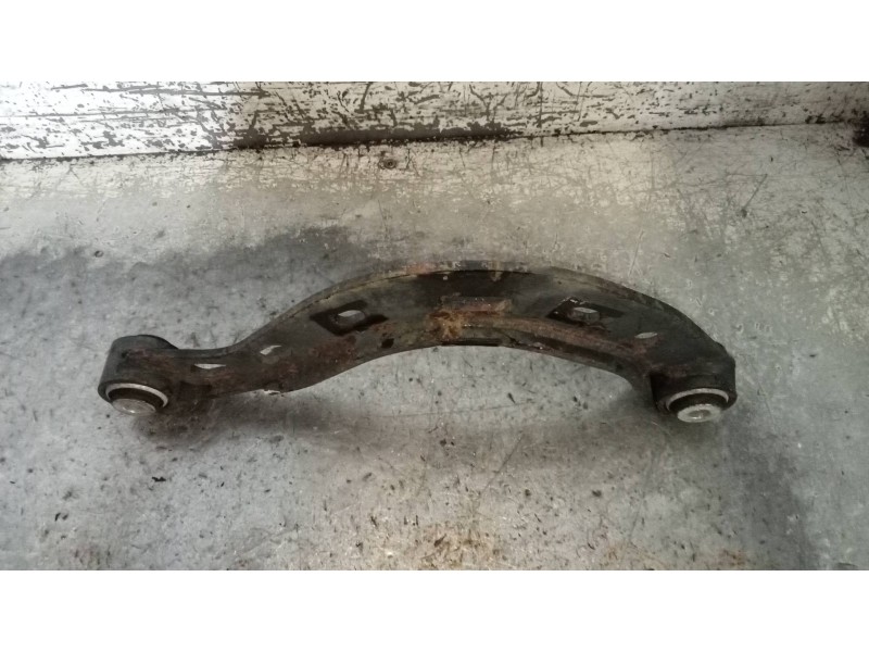 Recambio de brazo suspension superior trasero derecho para audi a6 avant (4f2) 2.0 16v tdi referencia OEM IAM 4F0505323K  