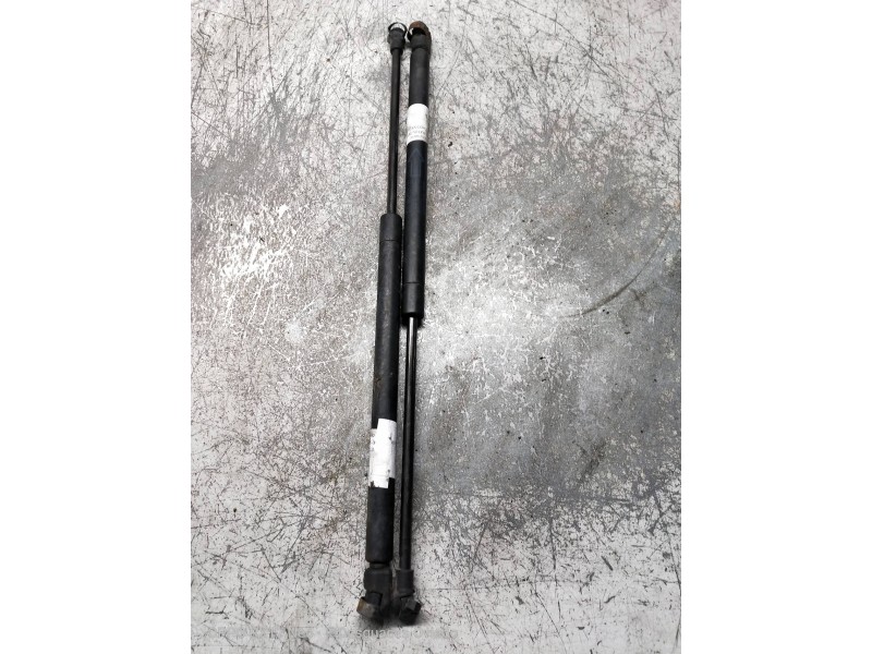 Recambio de amortiguadores maletero / porton para toyota corolla (e12) 2.0 turbodiesel cat referencia OEM IAM 6895002040  440N