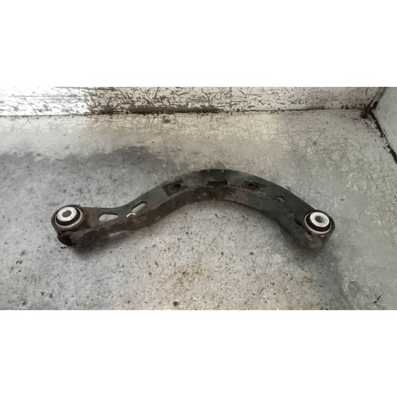 Recambio de brazo suspension superior trasero derecho para audi a6 avant (4f2) 2.0 16v tdi referencia OEM IAM 4F0505323K  