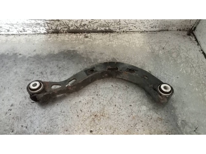 Recambio de brazo suspension superior trasero derecho para audi a6 avant (4f2) 2.0 16v tdi referencia OEM IAM 4F0505323K  