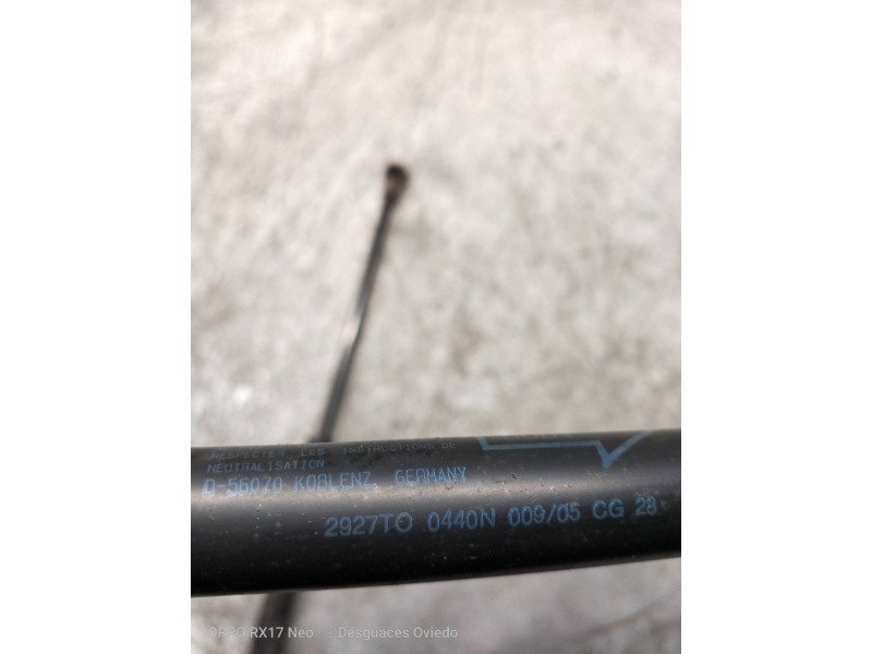 Recambio de amortiguadores maletero / porton para toyota corolla (e12) 2.0 turbodiesel cat referencia OEM IAM 6895002040  440N