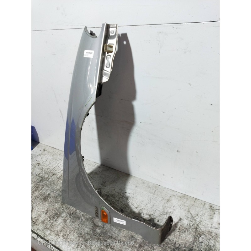 Recambio de aleta delantera derecha para toyota avensis berlina (t 22) 1.6 tempus (4-ptas.) referencia OEM IAM   