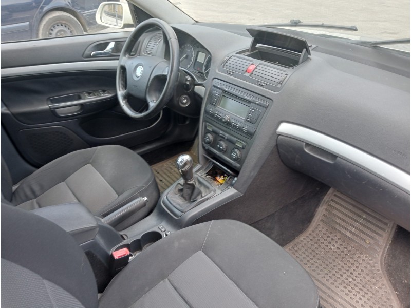 skoda octavia berlina (1z3) del año 2007