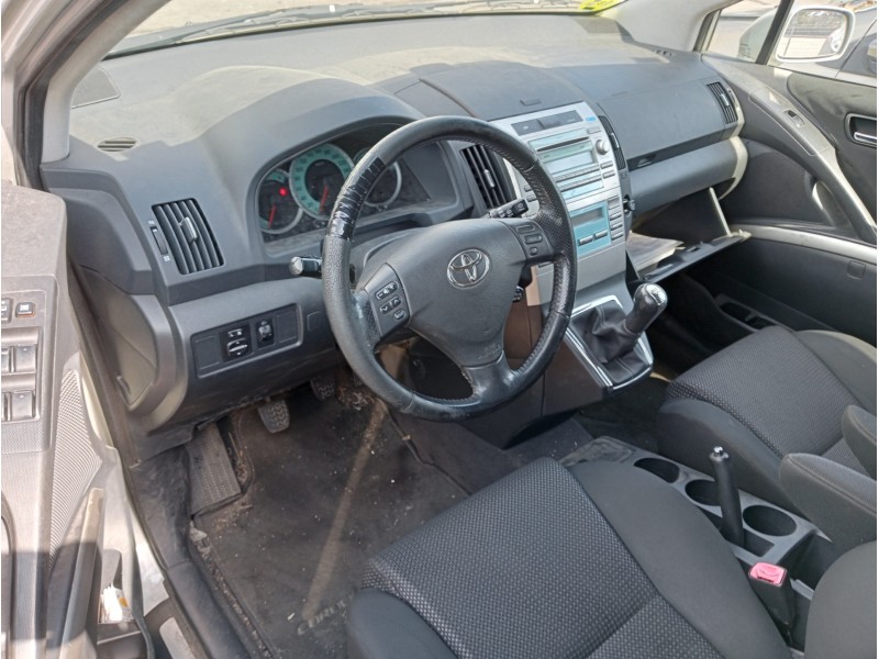 toyota corolla verso (r1) del año 2008