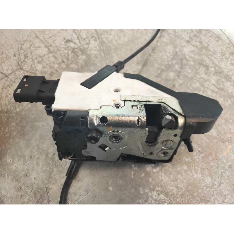 Recambio de motor cierre centralizado delantero derecho para citroen c3 picasso live edition referencia OEM IAM 24094158 2409515