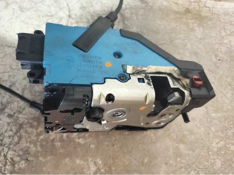 Recambio de motor cierre centralizado trasero derecho para citroen c3 picasso live edition referencia OEM IAM 24099158 24098158 