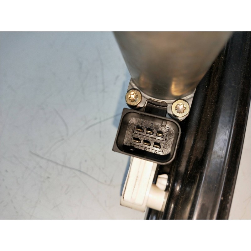 Recambio de elevalunas trasero derecho para mercedes clase e (w211) berlina 2.7 cdi cat referencia OEM IAM A2118202342 991892100