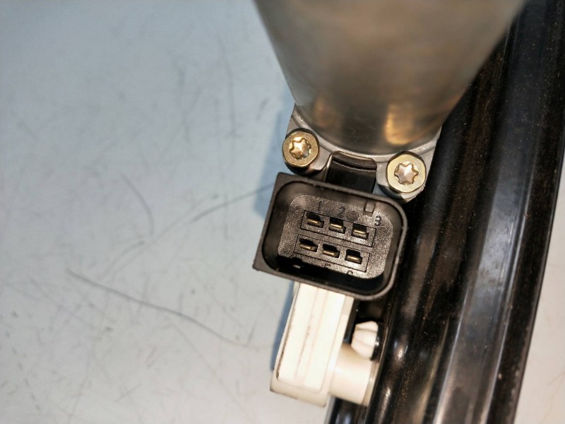 Recambio de elevalunas trasero derecho para mercedes clase e (w211) berlina 2.7 cdi cat referencia OEM IAM A2118202342 991892100