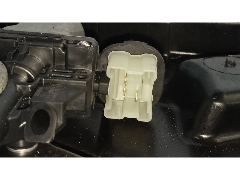 Recambio de elevalunas delantero izquierdo para nissan x-trail (t31) le referencia OEM IAM 80731EH100 0620403020 