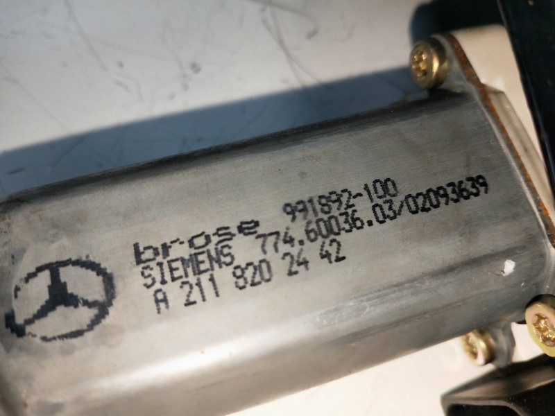Recambio de elevalunas trasero derecho para mercedes clase e (w211) berlina 2.2 cdi cat referencia OEM IAM A2118202442 991892100