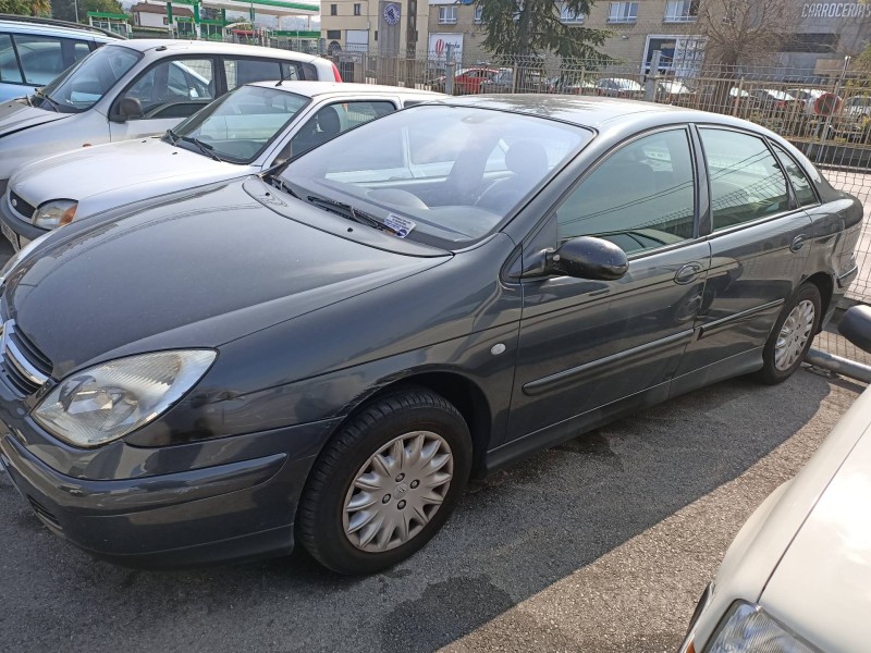citroen c5 berlina del año 2001