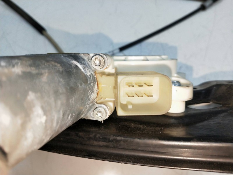 Recambio de elevalunas delantero derecho para mercedes clase e (w211) berlina 2.7 cdi cat referencia OEM IAM A2118203042 9936271