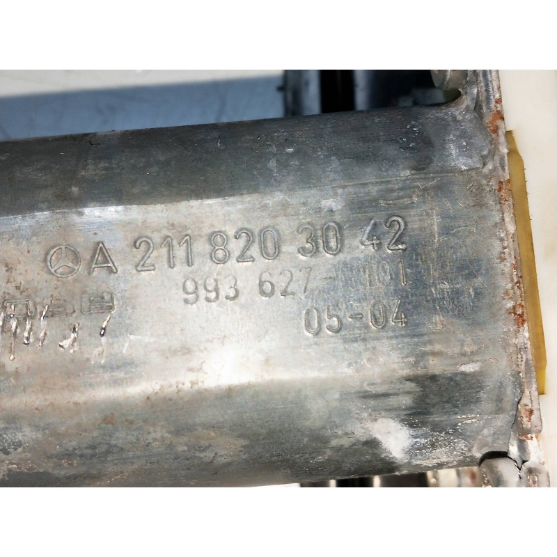 Recambio de elevalunas delantero derecho para mercedes clase e (w211) berlina 2.7 cdi cat referencia OEM IAM A2118203042 9936271