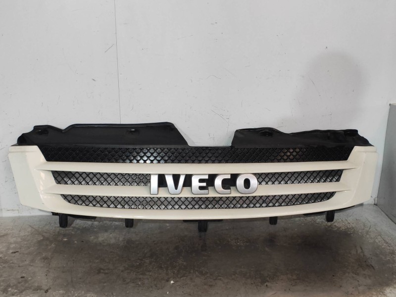 Recambio de rejilla delantera para iveco daily caja abierta 3.0 diesel referencia OEM IAM   