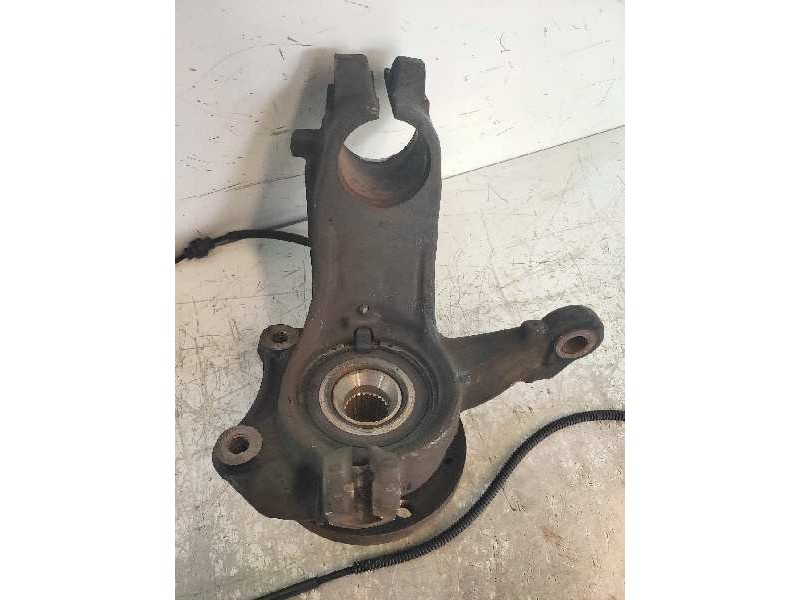 Recambio de mangueta delantera derecha para citroen c3 picasso live edition referencia OEM IAM   