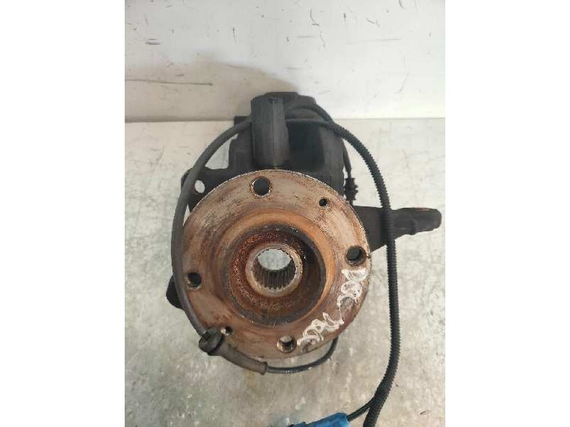 Recambio de mangueta delantera izquierda para citroen c3 picasso live edition referencia OEM IAM   