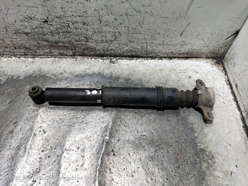 Recambio de amortiguador trasero izquierdo para peugeot 308 sw confort referencia OEM IAM   