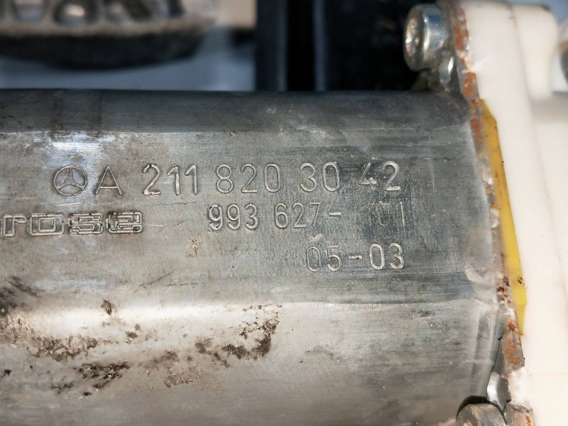 Recambio de elevalunas delantero derecho para mercedes clase e (w211) berlina e 320 cdi (211.026) referencia OEM IAM A2118203042