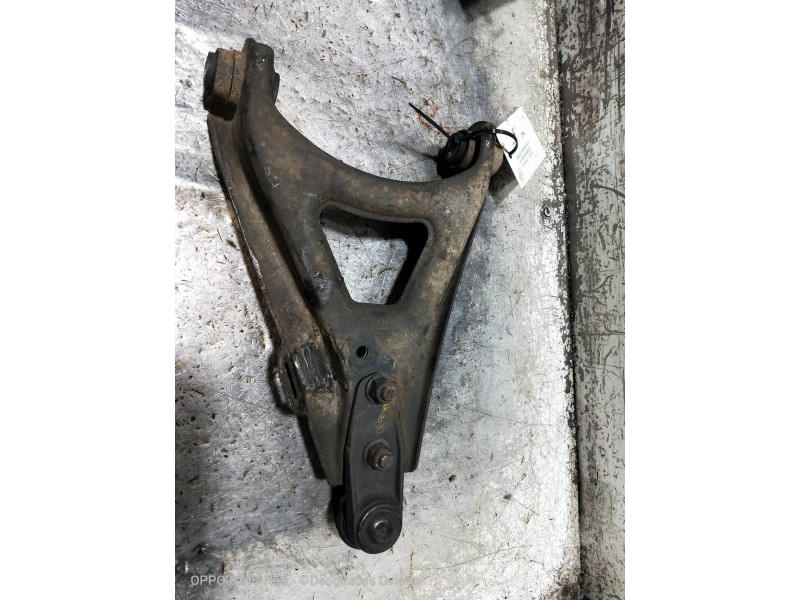 Recambio de brazo suspension inferior delantero izquierdo para renault 11 1.4 gtl referencia OEM IAM   