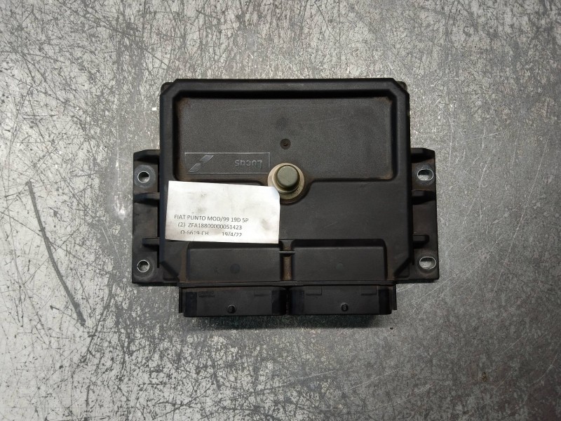 Recambio de centralita motor uce para fiat punto berlina (188) 1.9 d elx (i) referencia OEM IAM R04010035A 46760545 80873B