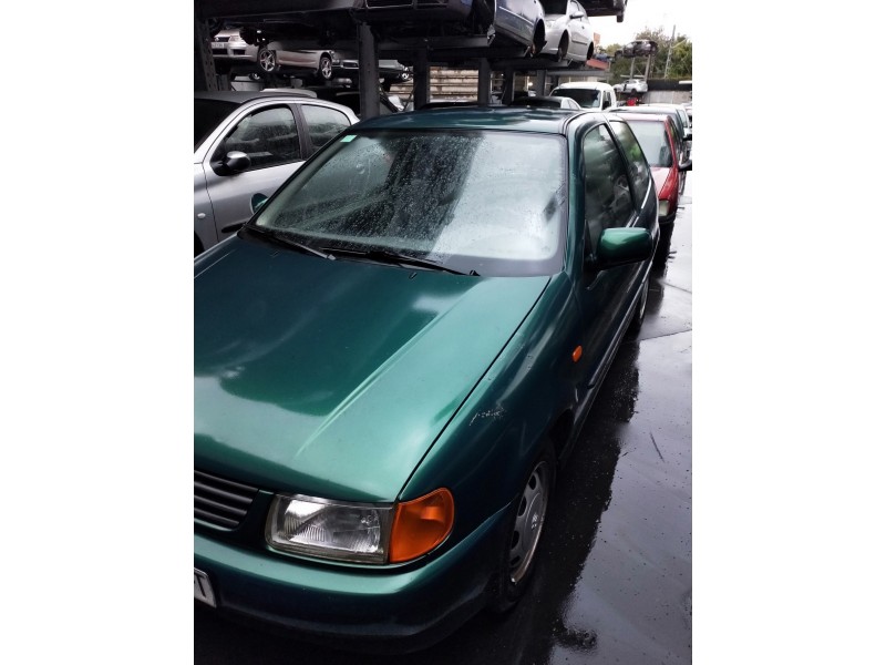 volkswagen polo berlina (6n1) del año 1996