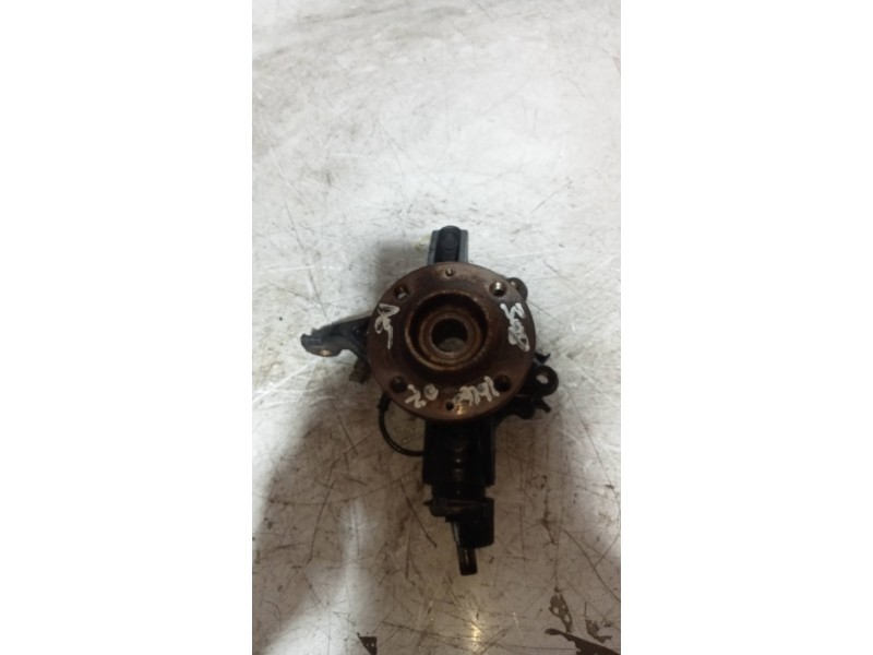 Recambio de mangueta delantera derecha para peugeot 308 sw confort referencia OEM IAM   