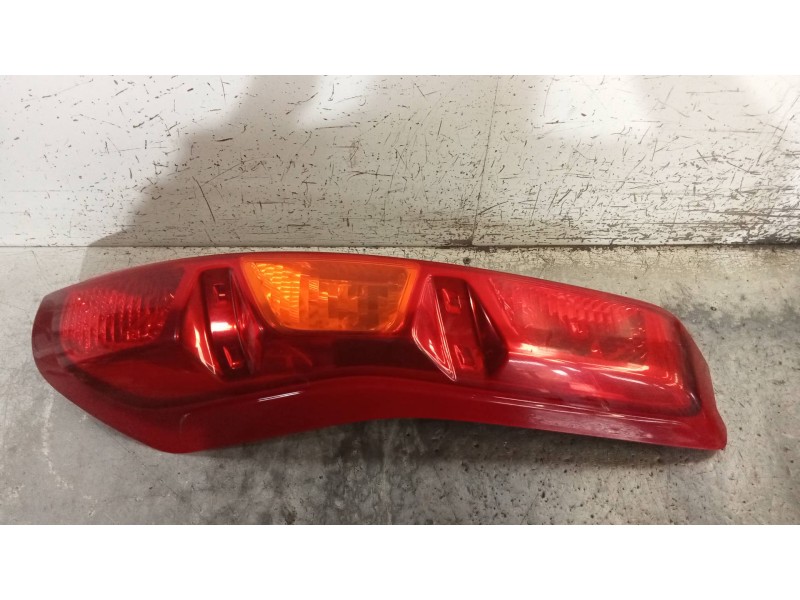 Recambio de piloto trasero derecho para nissan x-trail (t31) le referencia OEM IAM   