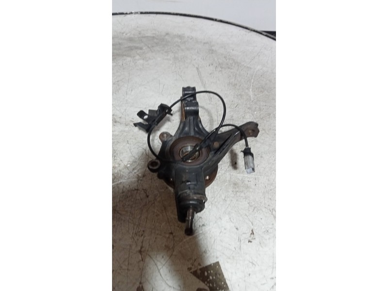 Recambio de mangueta delantera derecha para peugeot 308 sw confort referencia OEM IAM   