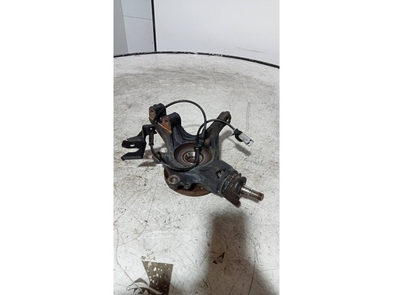 Recambio de mangueta delantera derecha para peugeot 308 sw confort referencia OEM IAM   