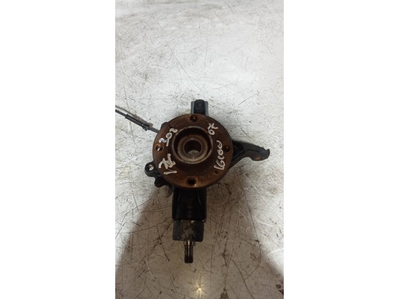 Recambio de mangueta delantera izquierda para peugeot 308 sw confort referencia OEM IAM   