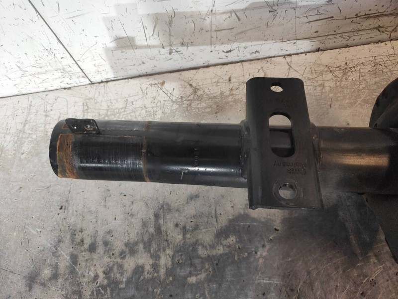 Recambio de amortiguador delantero izquierdo para seat arona style referencia OEM IAM 2Q0413031CP  