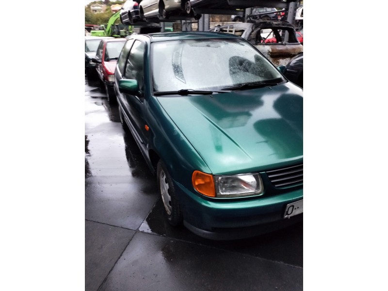 volkswagen polo berlina (6n1) del año 1996