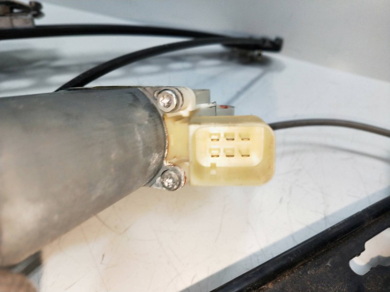 Recambio de elevalunas trasero derecho para mercedes clase cls (w219) 3.5 v6 cat referencia OEM IAM A2198200642 980045100 4P