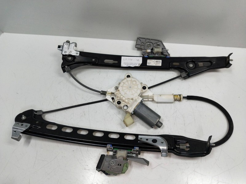 Recambio de elevalunas trasero izquierdo para mercedes clase cls (w219) 3.0 cdi cat referencia OEM IAM A2198200542 980046100 4P