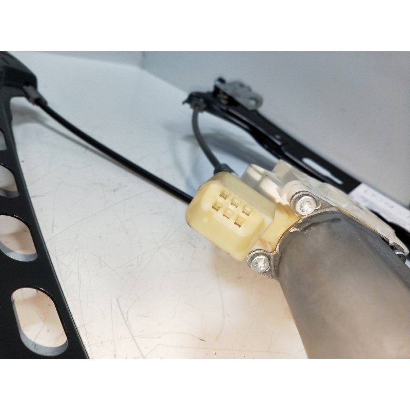 Recambio de elevalunas trasero izquierdo para mercedes clase cls (w219) 3.0 cdi cat referencia OEM IAM A2198200542 980046100 4P