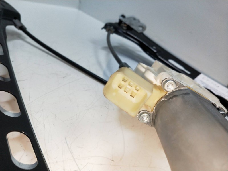 Recambio de elevalunas trasero izquierdo para mercedes clase cls (w219) 3.0 cdi cat referencia OEM IAM A2198200542 980046100 4P