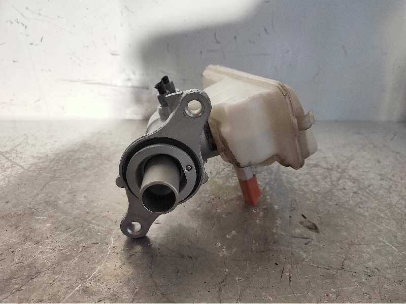 Recambio de bomba freno para citroen c3 picasso live edition referencia OEM IAM 4013  