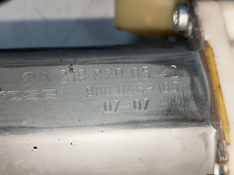Recambio de elevalunas trasero izquierdo para mercedes clase cls (w219) referencia OEM IAM A2198200542 980048100 4P