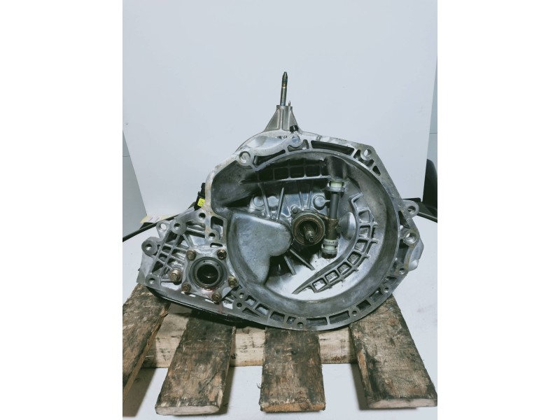 Recambio de caja cambios para daewoo nubira berlina cd referencia OEM IAM BC372 RQ003950 