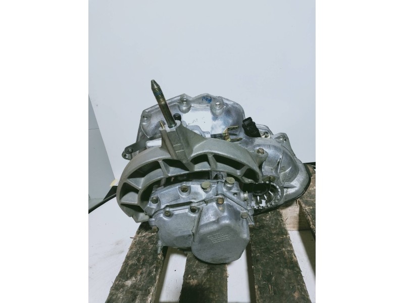 Recambio de caja cambios para daewoo nubira berlina cd referencia OEM IAM BC372 RQ003950 