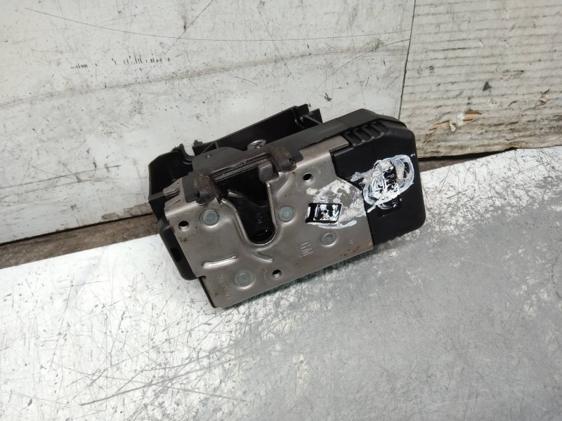 Recambio de motor cierre centralizado delantero derecho para opel vivaro combi 2.9t corto referencia OEM IAM 8200008248 91166227