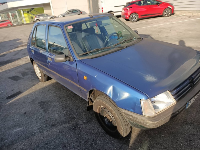 peugeot 205 berlina del año 1997