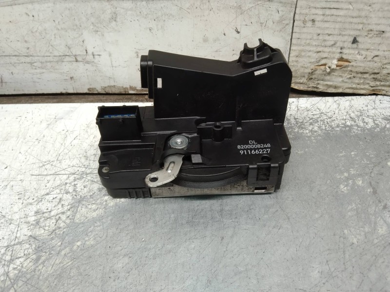 Recambio de motor cierre centralizado delantero derecho para opel vivaro combi 2.9t corto referencia OEM IAM 8200008248 91166227