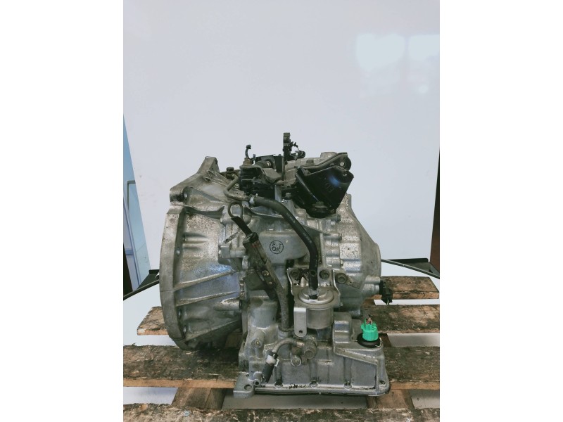 Recambio de caja cambios para nissan primera berlina (p12) acenta referencia OEM IAM 6518 A062 0000 