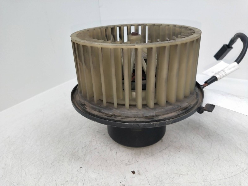 Recambio de motor calefaccion para volkswagen passat berlina (312) 1.8 referencia OEM IAM   