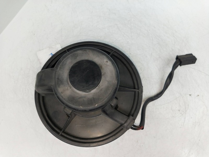 Recambio de motor calefaccion para volkswagen passat berlina (312) referencia OEM IAM   