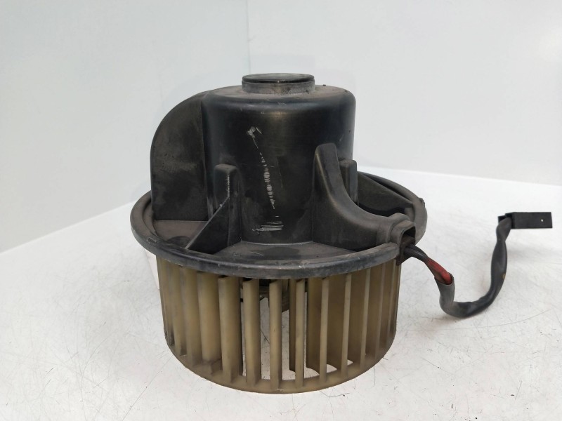 Recambio de motor calefaccion para volkswagen passat berlina (312) referencia OEM IAM   
