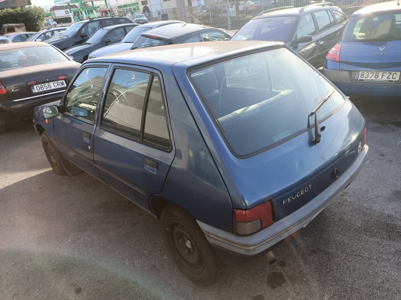 peugeot 205 berlina del año 1997